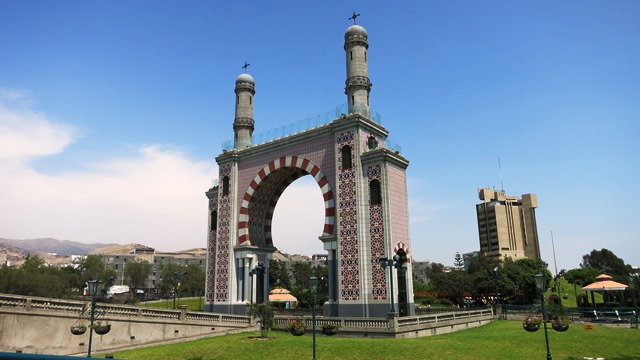 parque amistad surco lima peru arco morisco 2