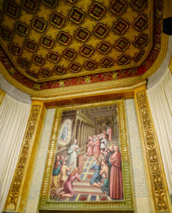 There are paintings and artwork found throughout Iglesia del Inmaculado Corazon de Maria