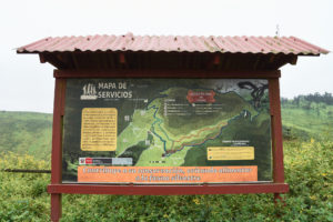 A map of trails and points of interest at Lomas de Lachay National Reserve